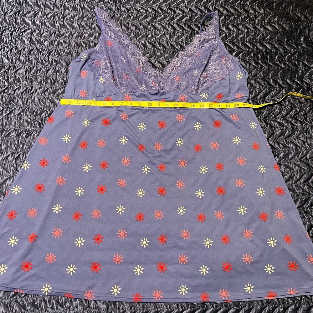 Plus size floral and lace chemise.